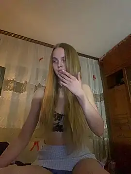 LunaVey online show from 04-09-26, 06:24