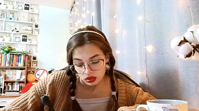 Snapshot of JInaMillsap chatting on 02-28-26, 07:37 JInaMillsap online show from 02-28-26, 07:37