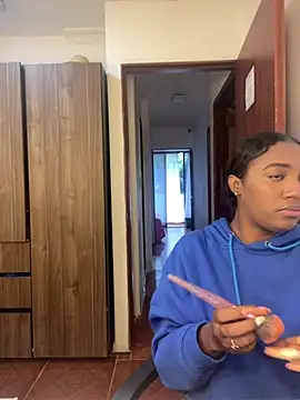 Emi rousse online show from 04-16-26, 01:12