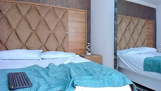 MaxiStanford online show from 04-03-26, 08:18