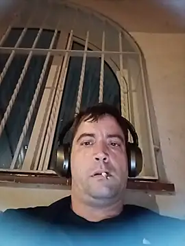 Snapshot of danyelC2 chatting on 06-21-26, 09:50 danyelC2 online show from 06-21-26, 09:50