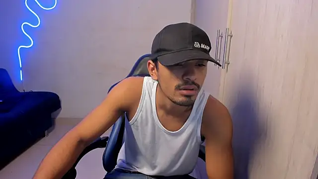 jossi12345j online show from 04-10-26, 04:39