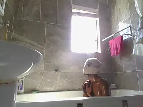 BumbleBee84 online show from 03-07-26, 09:50