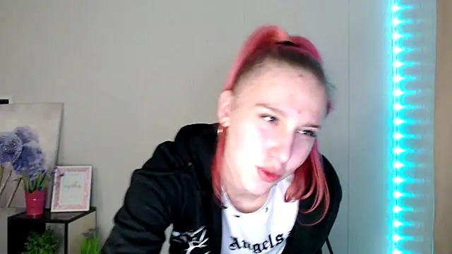 Scarlett lil online show from 04-14-26, 07:58