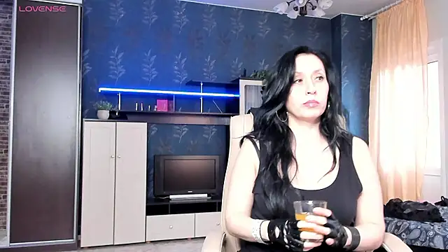 Lucky Milf online show from 03-21-26, 11:48