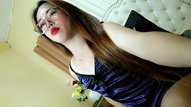 Seductive sophie online show from 04-23-26, 01:51