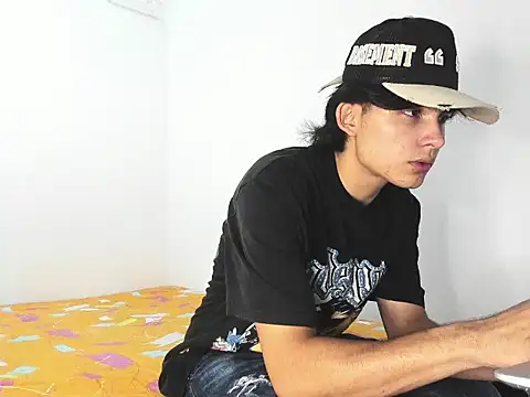 monky 0002 online show from 05-05-26, 07:55