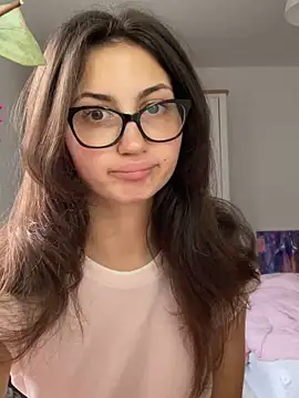 Snapshot of Ellamay06 chatting on 03-01-26, 04:42 Ellamay06 online show from 03-01-26, 04:42