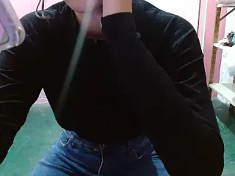 lolit cat online show from 04-08-26, 02:17