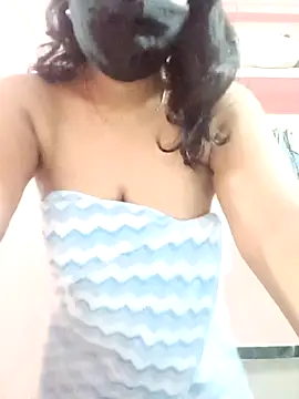 Snapshot of Miss-Dolly07 chatting on 05-19-26, 01:11 Miss-Dolly07 online show from 05-19-26, 01:11