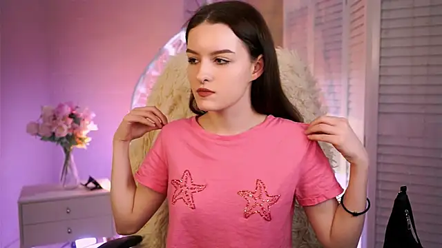 Snapshot of KellieBanshe chatting on 03-03-26, 12:44 KellieBanshe online show from 03-03-26, 12:44