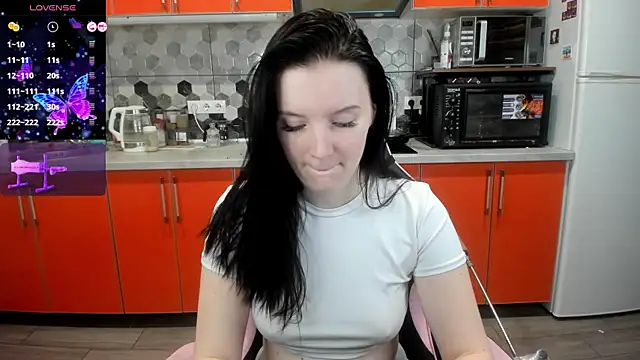 Snapshot of Mary_Blu chatting on 01-16-25, 07:41 Mary Blu online show from 01-16-25, 07:41