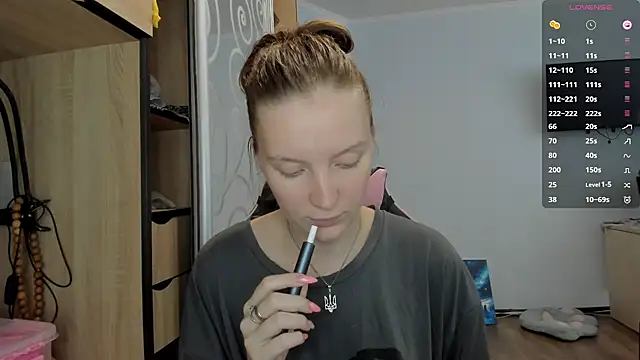 Snapshot of Mary_Blu chatting on 09-22-25, 08:16 Mary Blu online show from 09-22-25, 08:16