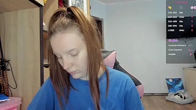 Snapshot of Mary_Blu chatting on 09-28-25, 06:30 Mary Blu online show from 09-28-25, 06:30