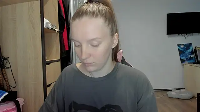 Snapshot of Mary_Blu chatting on 10-01-25, 12:11 Mary Blu online show from 10-01-25, 12:11