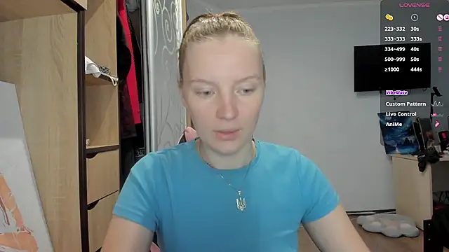 Snapshot of Mary_Blu chatting on 10-02-25, 09:27 Mary Blu online show from 10-02-25, 09:27