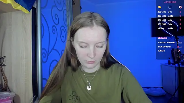 Snapshot of Mary_Blu chatting on 10-15-25, 07:14 Mary Blu online show from 10-15-25, 07:14