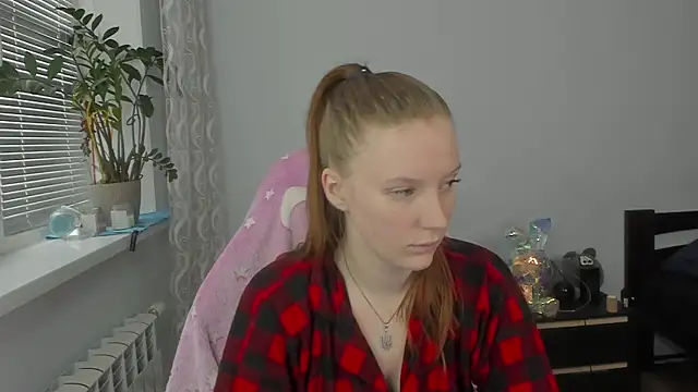 Snapshot of Mary_Blu chatting on 11-19-25, 09:53 Mary Blu online show from 11-19-25, 09:53