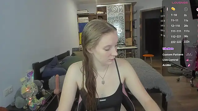 Snapshot of Mary_Blu chatting on 11-26-25, 12:28 Mary Blu online show from 11-26-25, 12:28