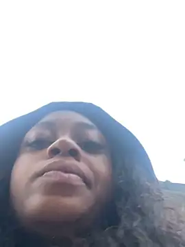 LiaTrainor online show from 04-08-26, 11:10