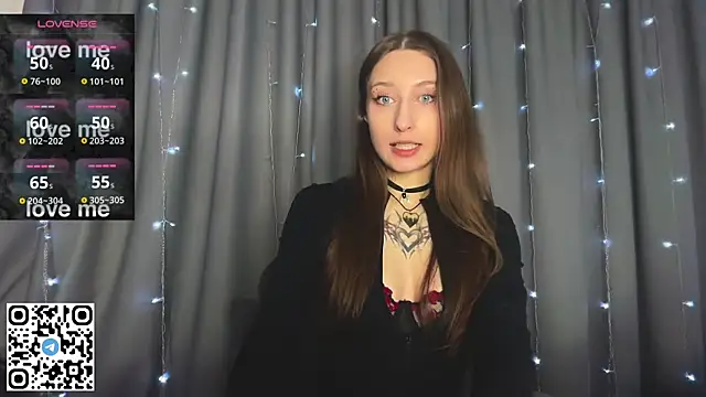 Snapshot of Emma_Willson chatting on 04-26-26, 12:03 Emma Willson online show from 04-26-26, 12:03