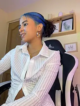 Franchezcaa  online show from 05-27-26, 07:22