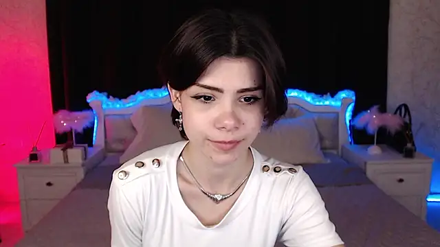 llittle-peachh online show from 03-09-26, 04:00