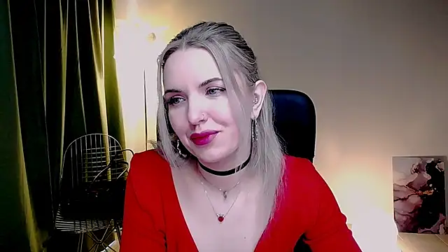 AliceSmite online show from 04-07-26, 10:37