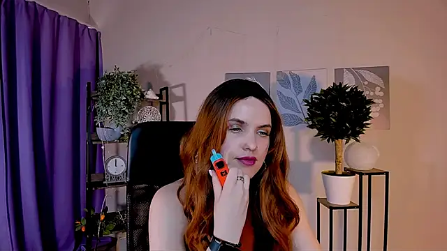 AliceSmite online show from 05-17-26, 01:29