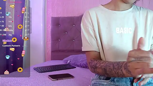 Snapshot of Sinner_Brown chatting on 03-03-26, 01:06 Sinner Brown online show from 03-03-26, 01:06