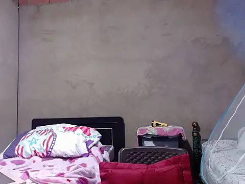 Snapshot of _BellaNocturna chatting on 05-14-26, 01:01 BellaNocturna online show from 05-14-26, 01:01