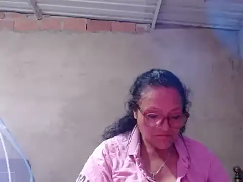 Snapshot of _BellaNocturna chatting on 05-15-26, 02:40 BellaNocturna online show from 05-15-26, 02:40