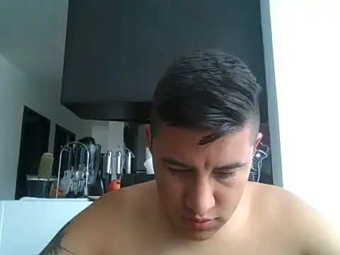 Snapshot of Sneyd10 chatting on 03-04-26, 02:34 Sneyd10 online show from 03-04-26, 02:34