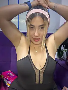 ManuelaVeeleez online show from 05-28-26, 04:54