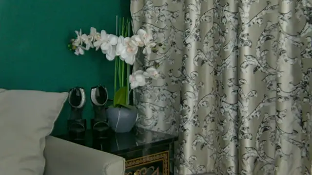 Snapshot of SkinnyNatty chatting on 07-06-26, 03:47 SkinnyNatty online show from 07-06-26, 03:47