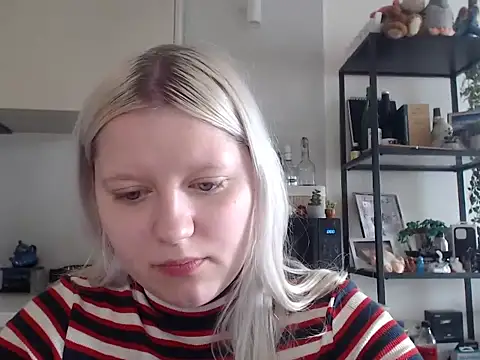Snapshot of LenaSecret19 chatting on 05-07-26, 07:25 LenaSecret19 online show from 05-07-26, 07:25