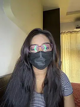 nikki catz online show from 04-18-26, 04:16