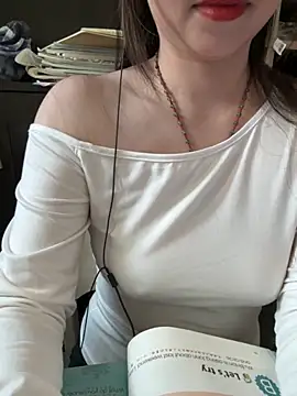 Snapshot of saomoz chatting on 03-26-26, 02:17 saomoz online show from 03-26-26, 02:17