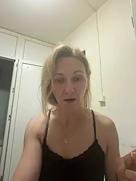 Secret Ladyx online show from 06-01-26, 04:47