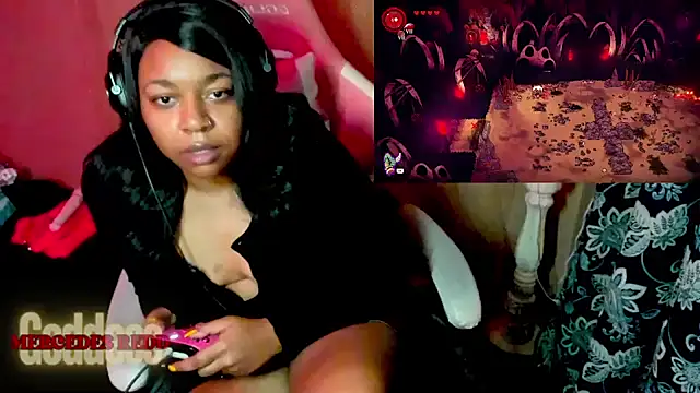 Snapshot of Goddess_MercedesRedd chatting on 05-04-26, 02:02 Goddess MercedesRedd online show from 05-04-26, 02:02
