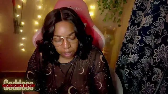 Goddess MercedesRedd online show from 07-11-26, 05:04