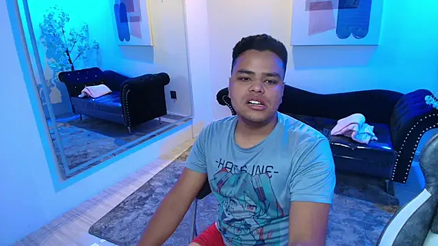 Snapshot of TarlyWho chatting on 05-11-26, 04:04 TarlyWho online show from 05-11-26, 04:04