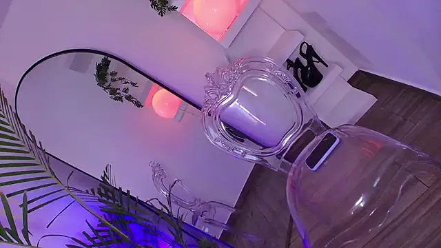 dalilathoms  online show from 04-06-26, 08:21