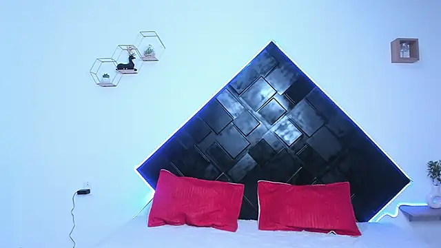 Dark Valentino  online show from 03-10-26, 04:06