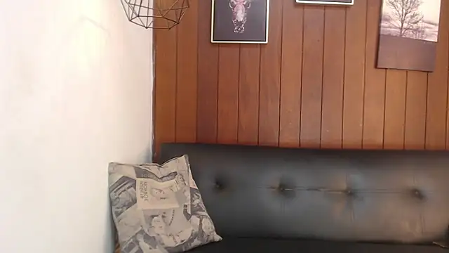 Snapshot of chriss_ath chatting on 07-20-26, 01:57 chriss ath online show from 07-20-26, 01:57