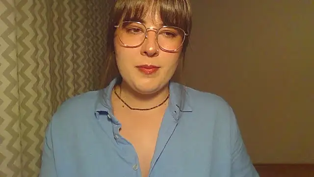 Snapshot of ClaraHard chatting on 06-07-26, 07:50 ClaraHard online show from 06-07-26, 07:50