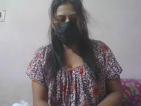 DRAMA  QUEEN online show from 03-31-26, 10:04