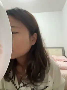 Snapshot of Smallwood_29 chatting on 03-15-26, 07:47 Smallwood 29 online show from 03-15-26, 07:47