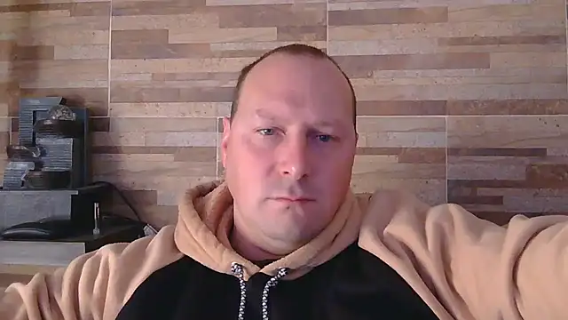 lustonfan online show from 05-18-26, 11:38