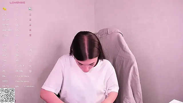 Snapshot of LunaRossaa chatting on 07-07-26, 11:42 LunaRossaa online show from 07-07-26, 11:42
